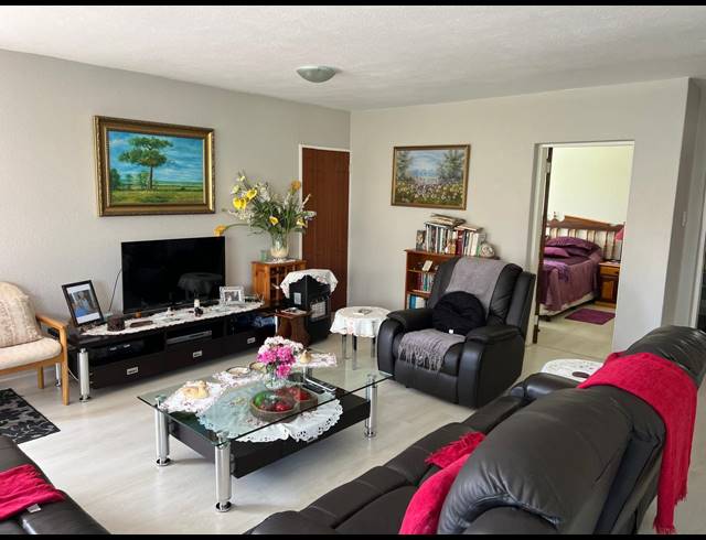 3 BEDROOM TOWNHOUSE FOR SALE IN MISTY BAY